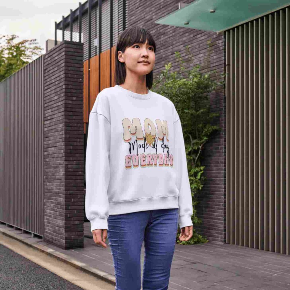 Mom mode all day everyday T-shirt - Image 3